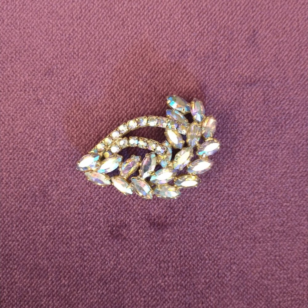 Vintage Goldtone Aurora Borealis Brooch